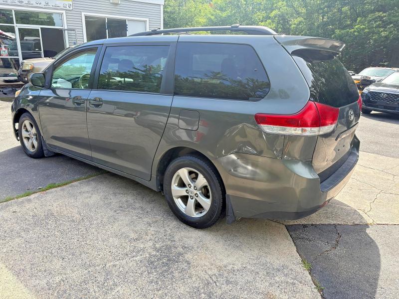 58598036 :رقم المزاد ، 5TDKK3DC8CS240357 vin ، 2012 Toyota Sienna مزاد بيع