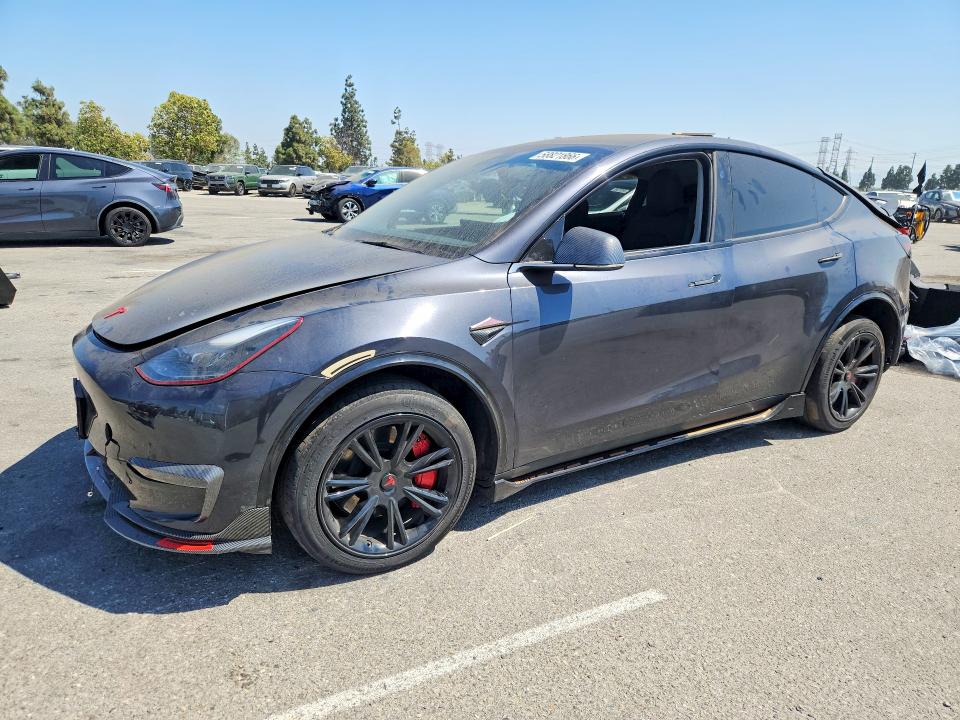 2024 Tesla Model Y მანქანა იყიდება აუქციონზე, vin: 7SAYGAEE0RF059222, აუქციონის ნომერი: 58821866