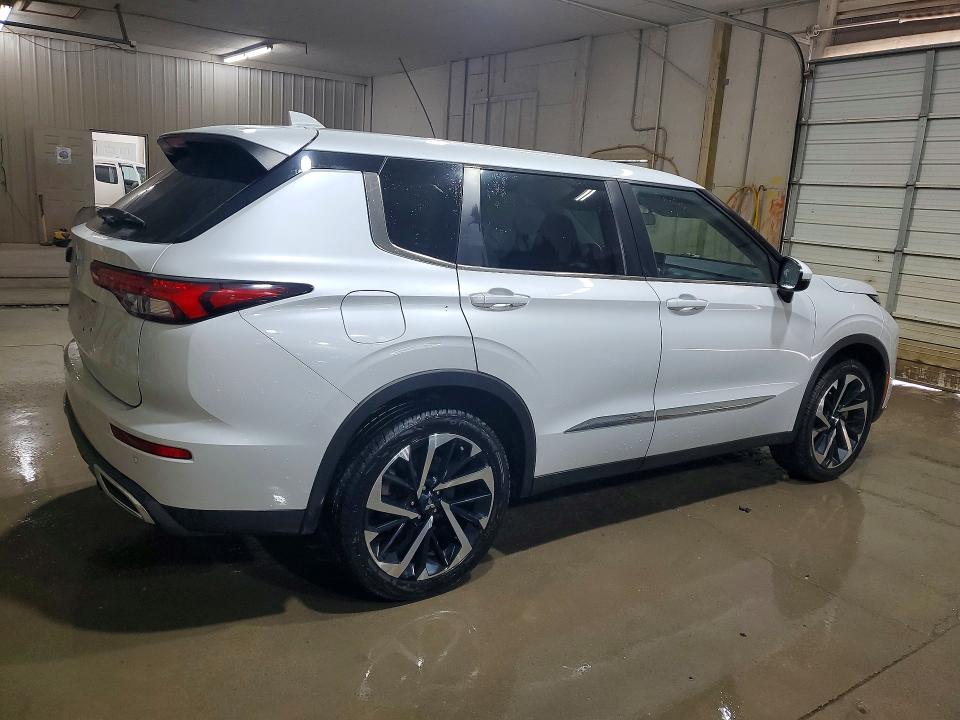 85630475 :رقم المزاد ، JA4J3TA8XNZ040827 vin ، 2022 Mitsubishi Outlander مزاد بيع
