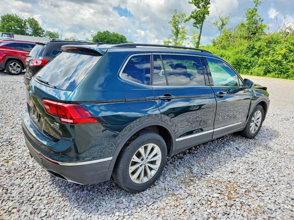 57967766 :رقم المزاد ، 3VV2B7AX0JM066622 vin ، 2018 Volkswagen Tiguan مزاد بيع