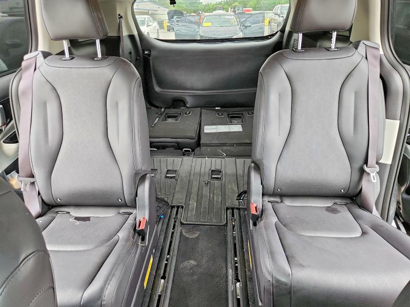 56571516 :رقم المزاد ، KNDNC5H32R6433578 vin ، 2024 Kia Carnival مزاد بيع