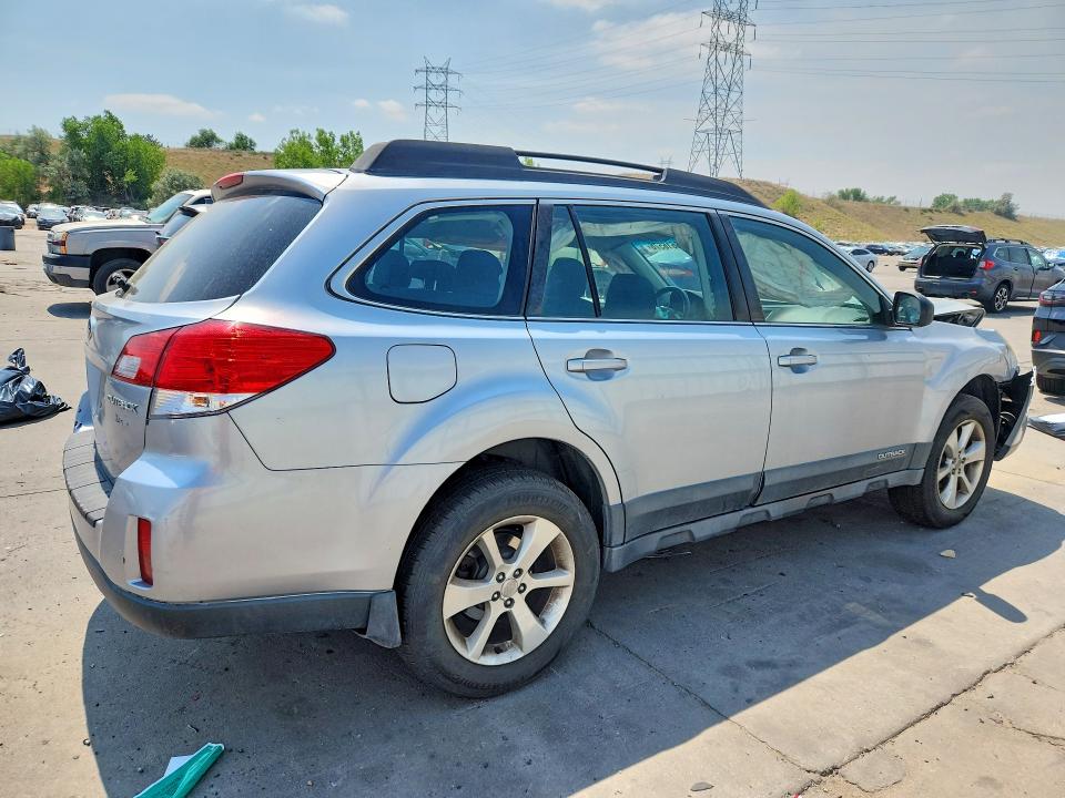58616576 :رقم المزاد ، 4S4BRBAC0E3200509 vin ، 2014 Subaru Outback مزاد بيع