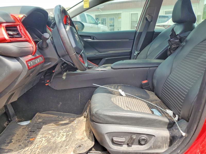 58548676 :رقم المزاد ، 4T1G11AK4NU003996 vin ، 2022 Toyota Camry مزاد بيع