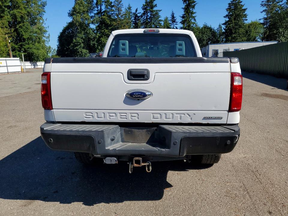 57879326 :رقم المزاد ، 1FT8X3B6XFEB27092 vin ، 2015 Ford F350 مزاد بيع