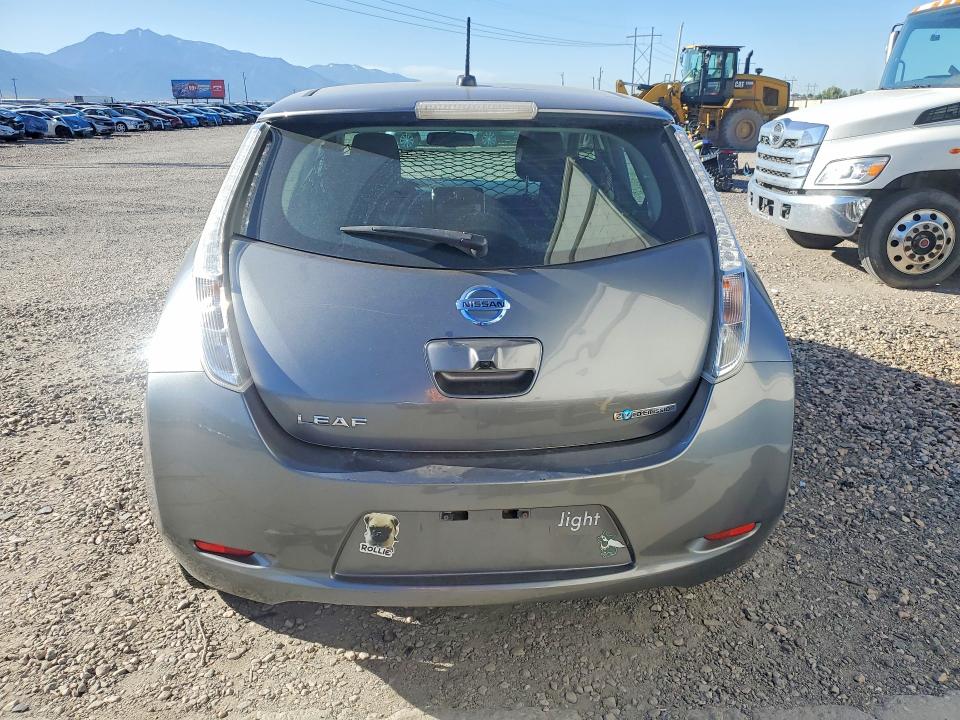 55840946 :رقم المزاد ، 1N4AZ0CP6FC311853 vin ، 2015 Nissan Leaf مزاد بيع