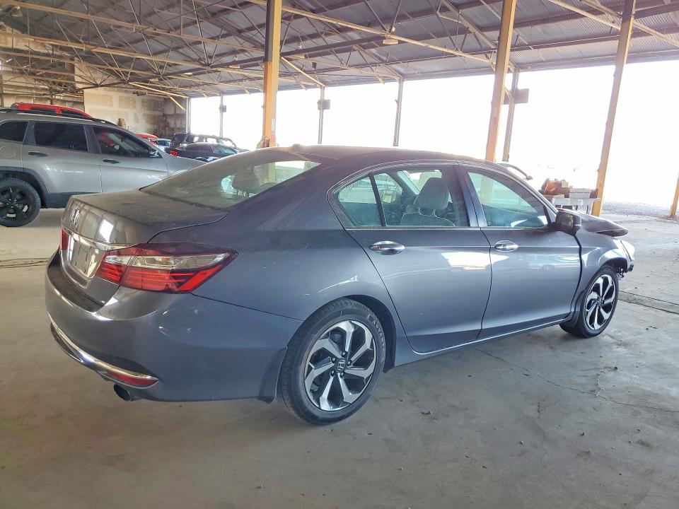Продажа на аукционе авто 2017 Honda Accord, vin: 1HGCR2F89HA011081, номер лота: 57609906