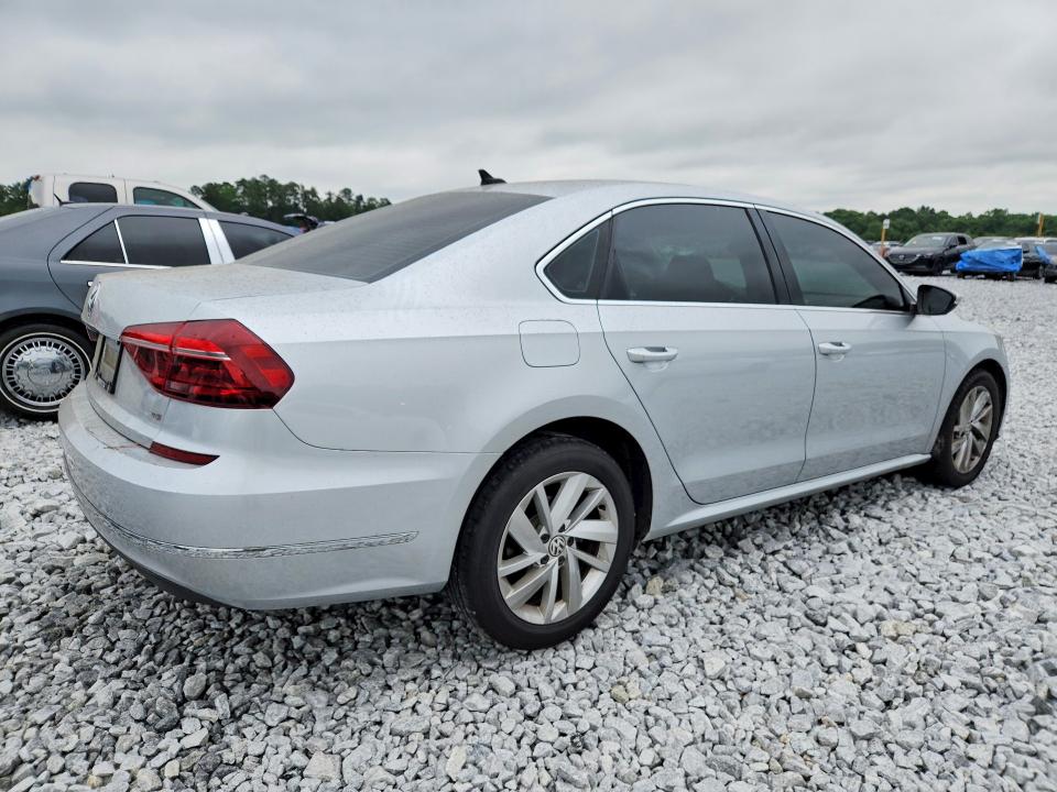 55425576 :رقم المزاد ، 1VWBA7A3XJC039327 vin ، 2018 Volkswagen Passat مزاد بيع