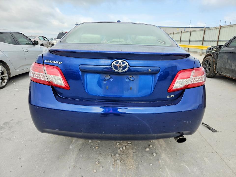 57624216 :رقم المزاد ، 4T4BF3EKXBR149354 vin ، 2011 Toyota Camry مزاد بيع