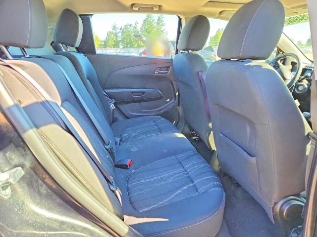 58349466 :رقم المزاد ، 1G1JC6SH3F4209177 vin ، 2015 Chevrolet Sonic مزاد بيع
