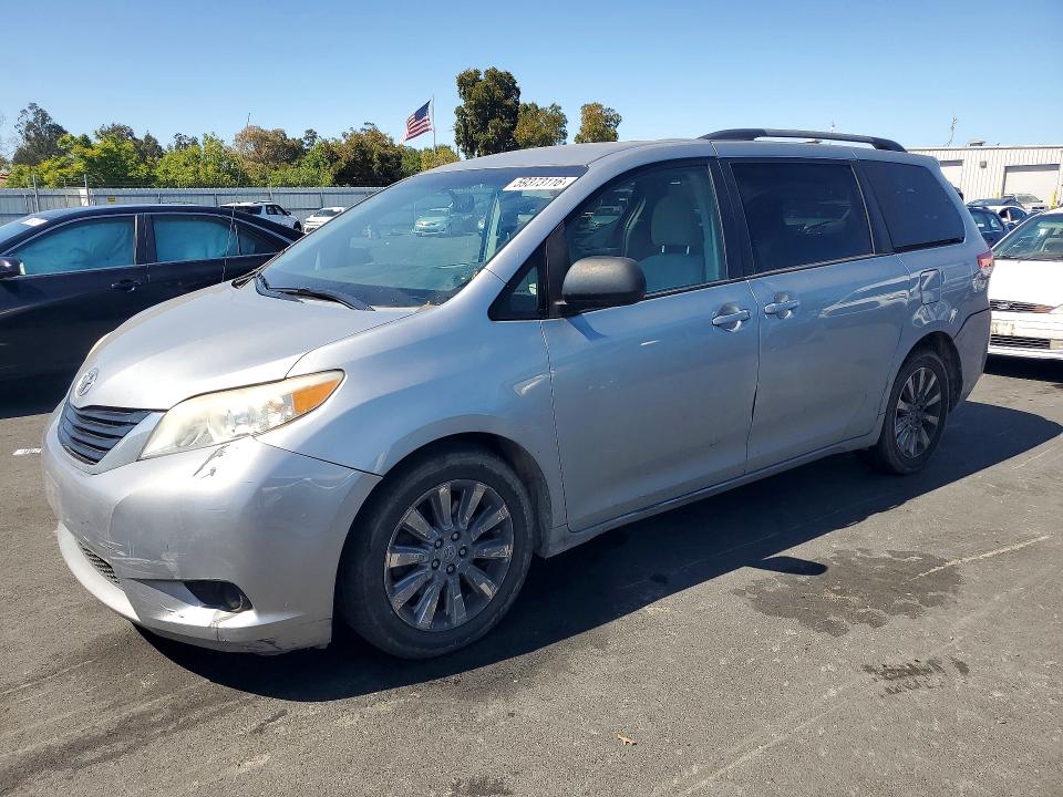 Продаж на аукціоні авто 2014 Toyota Sienna, vin: 5TDJK3DCXES077807, номер лоту: 59373116
