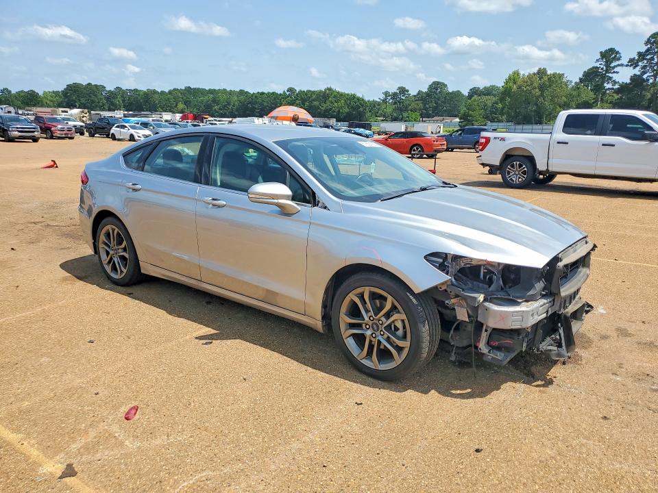 57858786 :رقم المزاد ، 3FA6P0CD7LR137161 vin ، 2020 Ford Fusion مزاد بيع