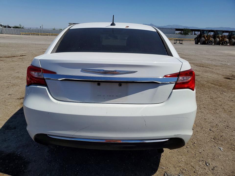 Продажа на аукционе авто 2013 Chrysler 200, vin: 1C3CCBAB1DN559652, номер лота: 56532646