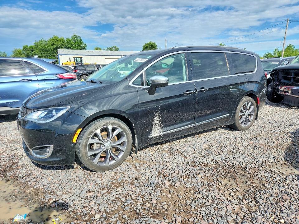 Продажа на аукционе авто 2018 Chrysler Pacifica, vin: 2C4RC1GG6JR107665, номер лота: 56571306