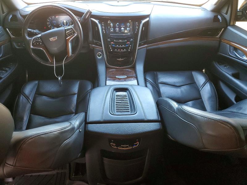 55632036 :رقم المزاد ، 1GYS4BKJ2LR107690 vin ، 2020 Cadillac Escalade مزاد بيع