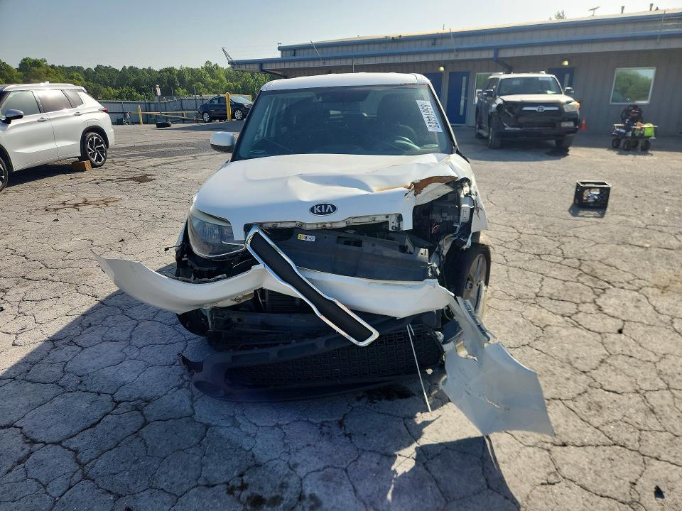 Продаж на аукціоні авто 2015 Kia Soul, vin: KNDJN2A23F7186988, номер лоту: 85614485