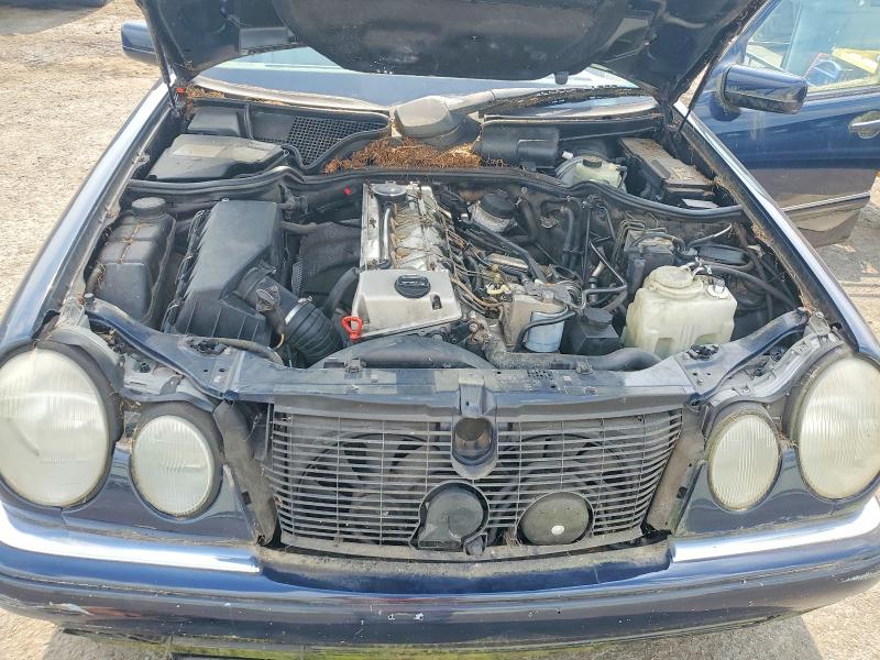 58301266 :رقم المزاد ، WDBJF25F3WA581880 vin ، 1998 Mercedes-benz E مزاد بيع