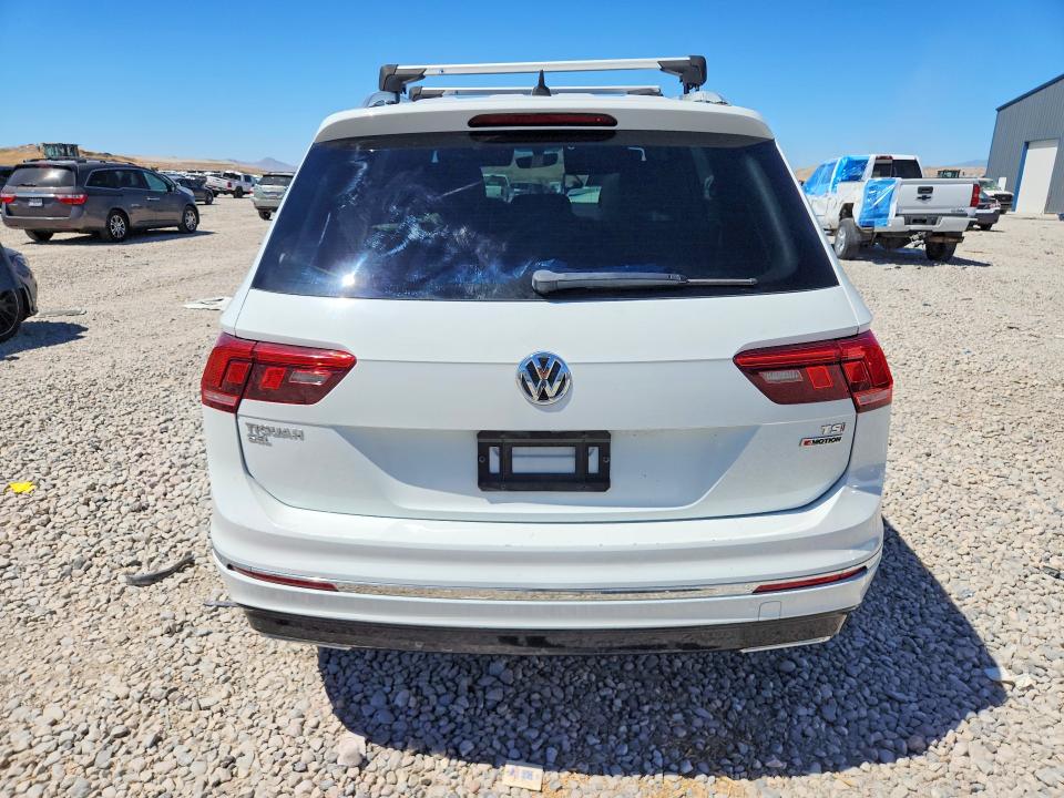 57675036 :رقم المزاد ، 3VV2B7AX4JM163533 vin ، 2018 Volkswagen Tiguan مزاد بيع