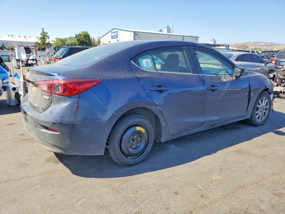58318576 :رقم المزاد ، 3MZBN1U71JM240919 vin ، 2018 Mazda 3 مزاد بيع