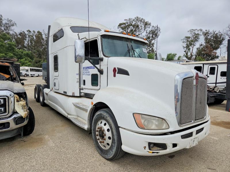 54068556 :رقم المزاد ، 1XKAD49X6JJ147164 vin ، 2018 Kenworth T660 مزاد بيع