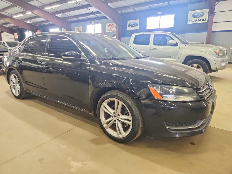 57208986 :رقم المزاد ، 1VWBN7A33EC058490 vin ، 2014 Volkswagen Passat مزاد بيع