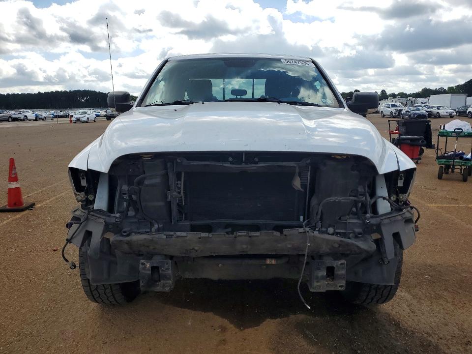 56747536 :رقم المزاد ، 1C6RR6GGXHS556567 vin ، 2017 Ram 1500 مزاد بيع