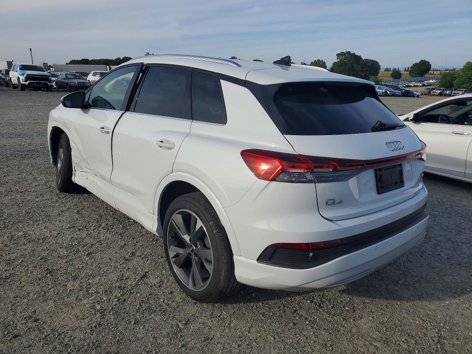 55589706 :رقم المزاد ، WA1J2BFZ2NP042288 vin ، 2022 Audi Q4 E-tron مزاد بيع