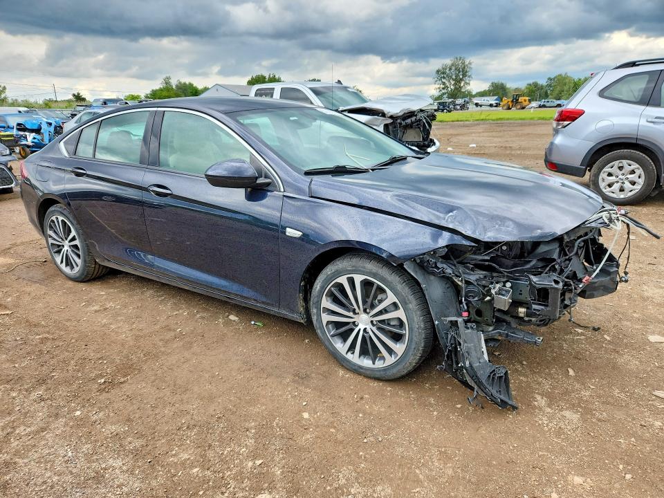 57847976 :رقم المزاد ، W04GM6SX1J1097280 vin ، 2018 Buick Regal مزاد بيع