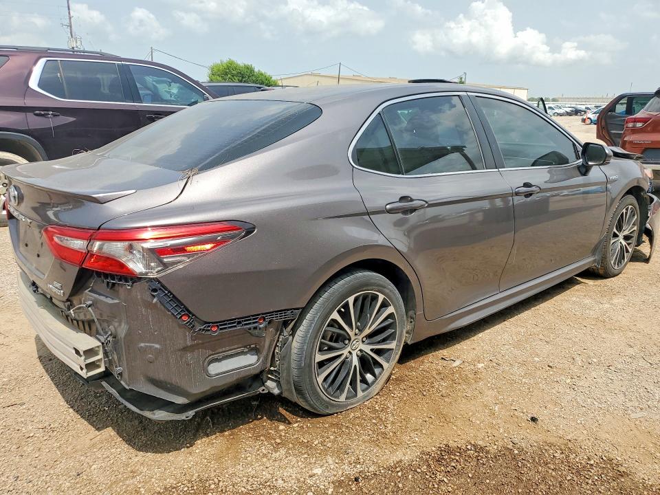 2018 Toyota Camry Hybrid მანქანა იყიდება აუქციონზე, vin: 4T1B21HK9JU009123, აუქციონის ნომერი: 58630976