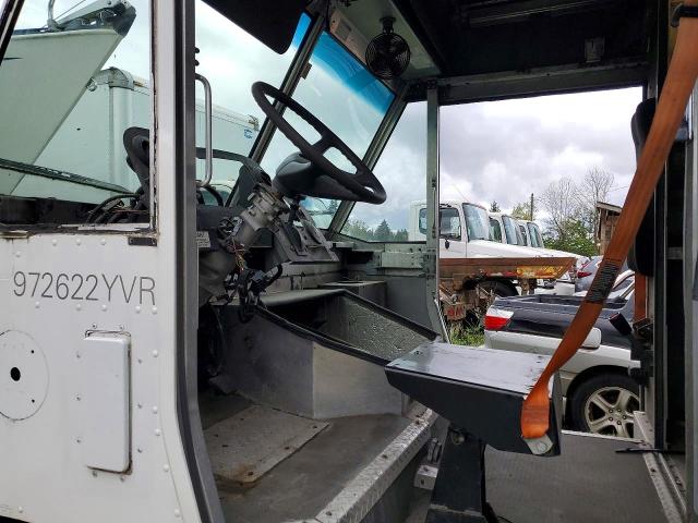 2013 Freightliner Chassis მანქანა იყიდება აუქციონზე, vin: 4UZAANDUXDCFE4807, აუქციონის ნომერი: 57954786