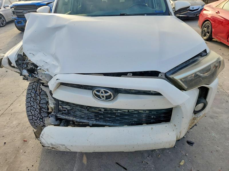 57370306 :رقم المزاد ، JTEBU5JR8F5243487 vin ، 2015 Toyota 4runner مزاد بيع