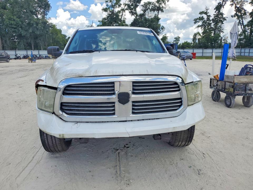 57476746 :رقم المزاد ، 1C6RR6GM1FS581361 vin ، 2015 Ram 1500 مزاد بيع
