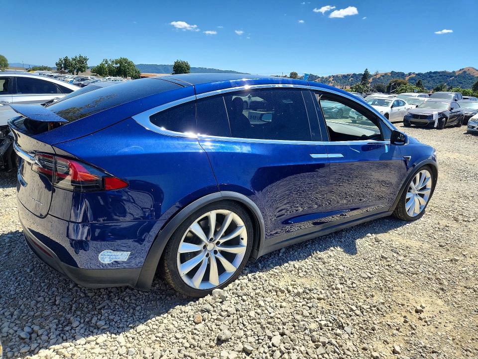 Продажа на аукционе авто 2021 Tesla Model X, vin: 5YJXCBE28MF322520, номер лота: 56368366