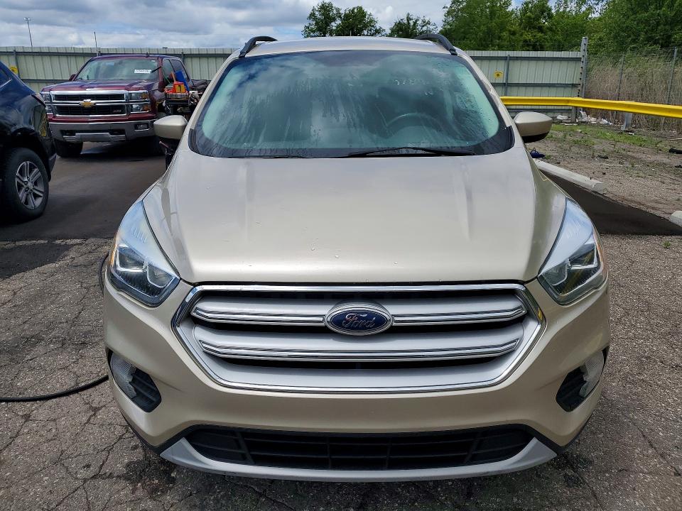 2018 Ford Escape მანქანა იყიდება აუქციონზე, vin: 1FMCU9HD3JUA40947, აუქციონის ნომერი: 57892096