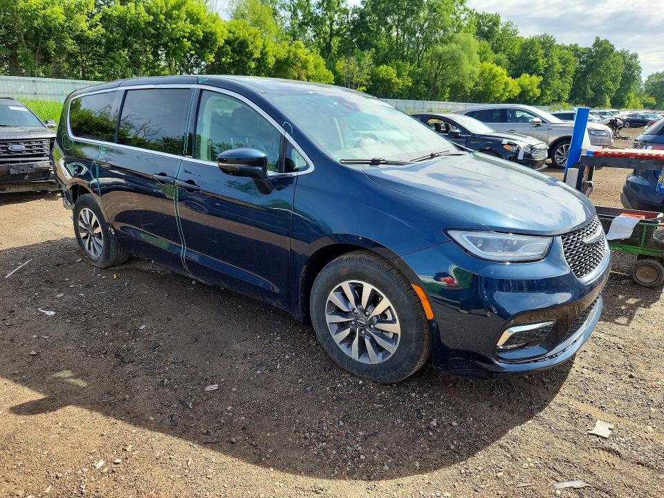 2022 Chrysler Pacifica მანქანა იყიდება აუქციონზე, vin: 2C4RC1L74NR228318, აუქციონის ნომერი: 53051516