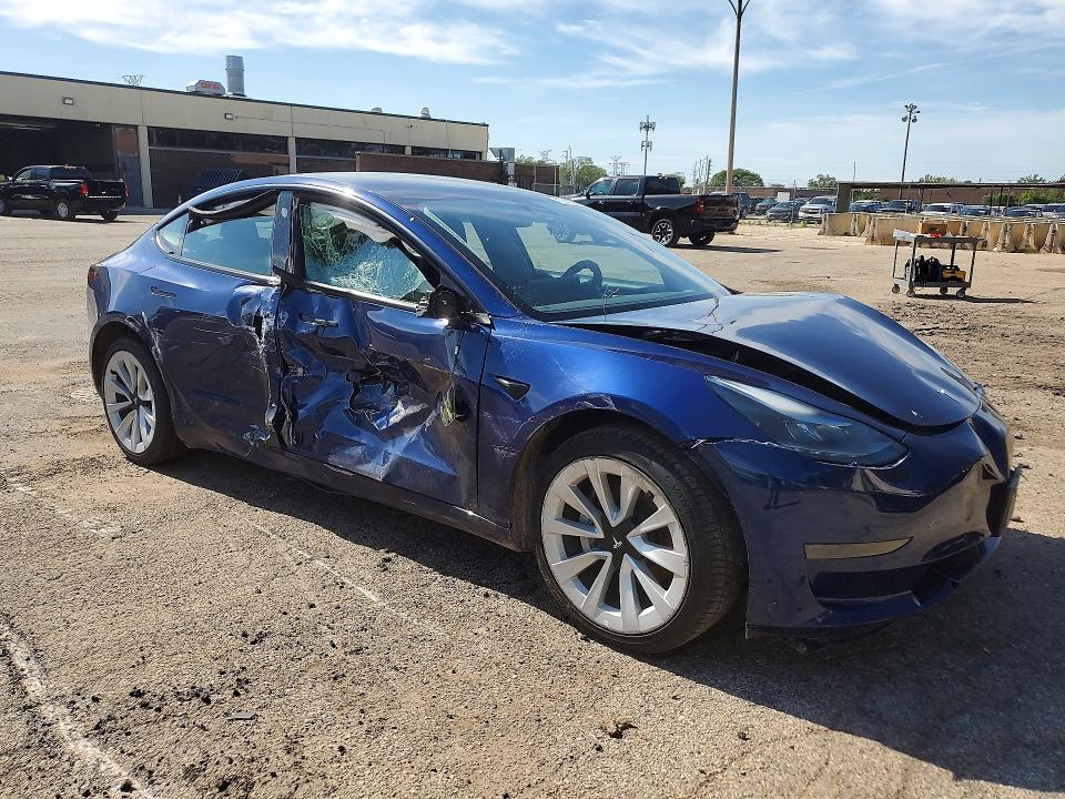 2022 Tesla Model 3 მანქანა იყიდება აუქციონზე, vin: 5YJ3E1EA1NF189028, აუქციონის ნომერი: 56251466