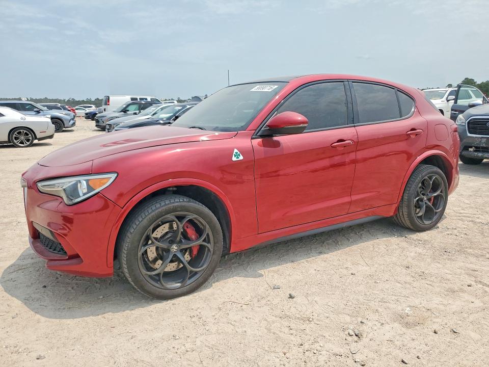58890716 :رقم المزاد ، ZASFAKEV4J7C11211 vin ، 2018 Alfa Romeo Stelvio مزاد بيع