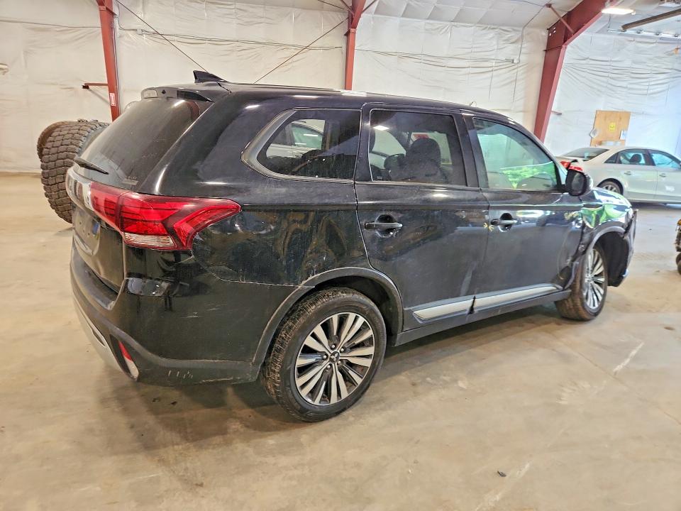58816796 :رقم المزاد ، JA4AZ3A34LZ027684 vin ، 2020 Mitsubishi Outlander مزاد بيع
