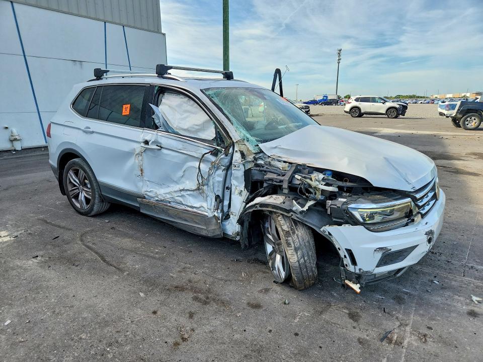 Продаж на аукціоні авто 2019 Volkswagen Tiguan, vin: 3VV4B7AX2KM020123, номер лоту: 57858866