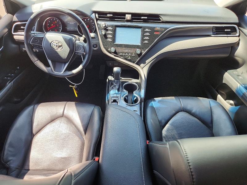 57244746 :رقم المزاد ، 4T1B61HK5JU053088 vin ، 2018 Toyota Camry مزاد بيع