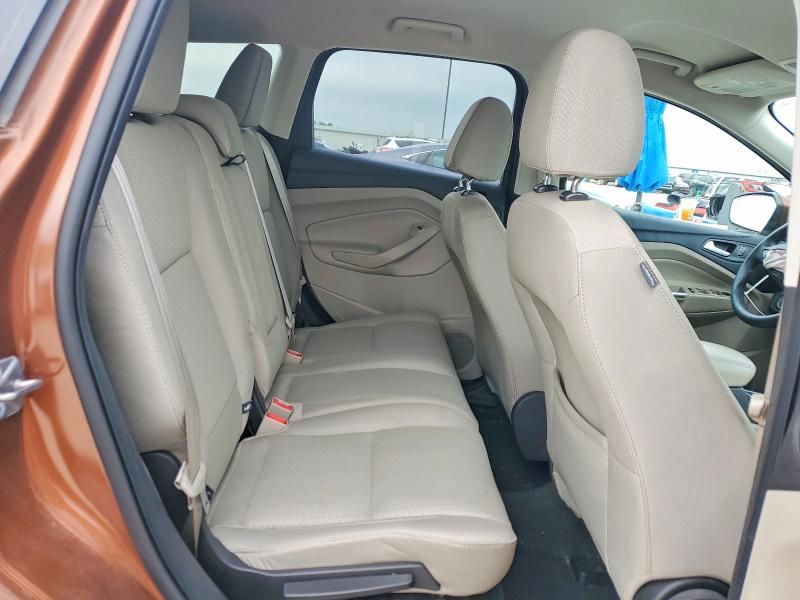 57624806 :رقم المزاد ، 1FMCU0GD5HUC64647 vin ، 2017 Ford Escape مزاد بيع