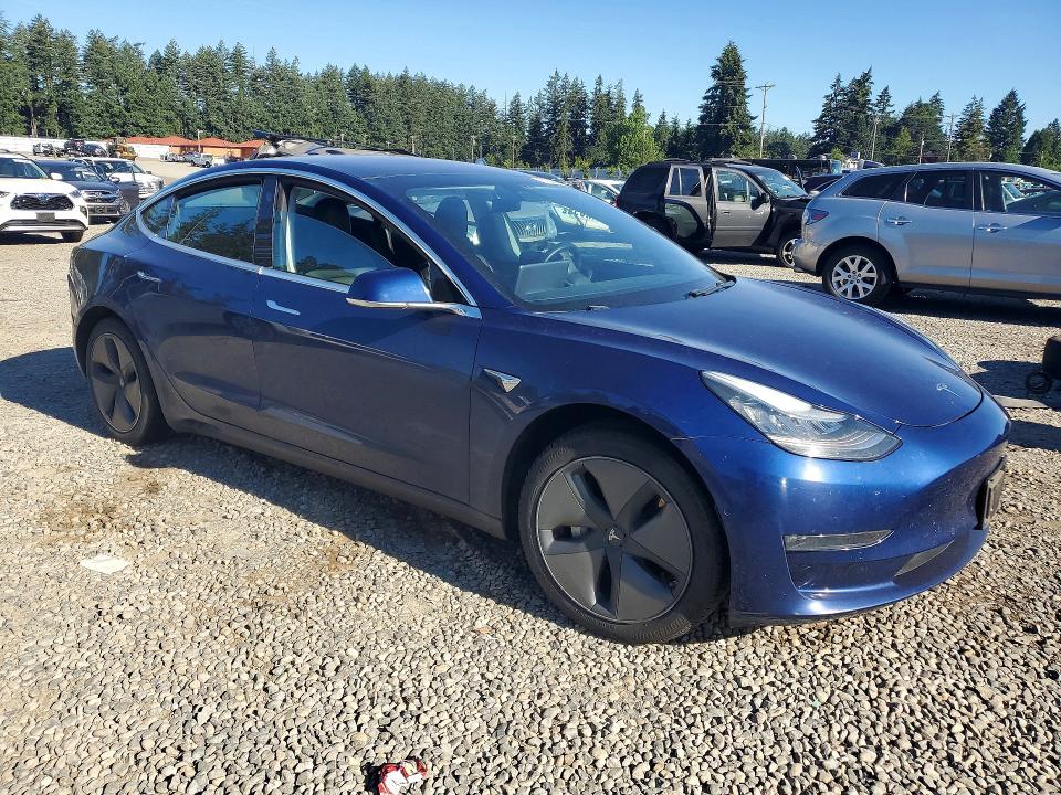 Продаж на аукціоні авто 2018 Tesla Model 3, vin: 5YJ3E1EBXJF093627, номер лоту: 57265426