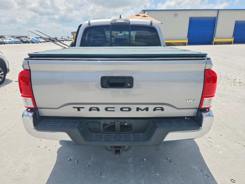 57713476 :رقم المزاد ، 5TFAZ5CN4HX037702 vin ، 2017 Toyota Tacoma مزاد بيع