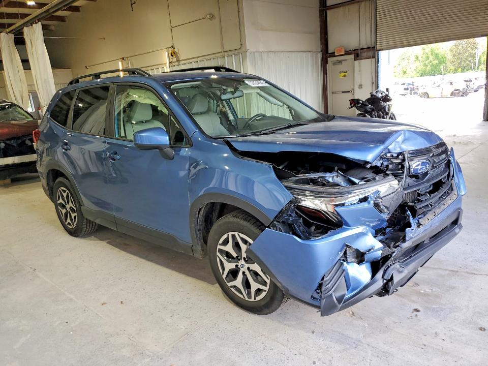 Продажа на аукционе авто 2023 Subaru Forester, vin: JF2SKAEC0PH451731, номер лота: 57834546