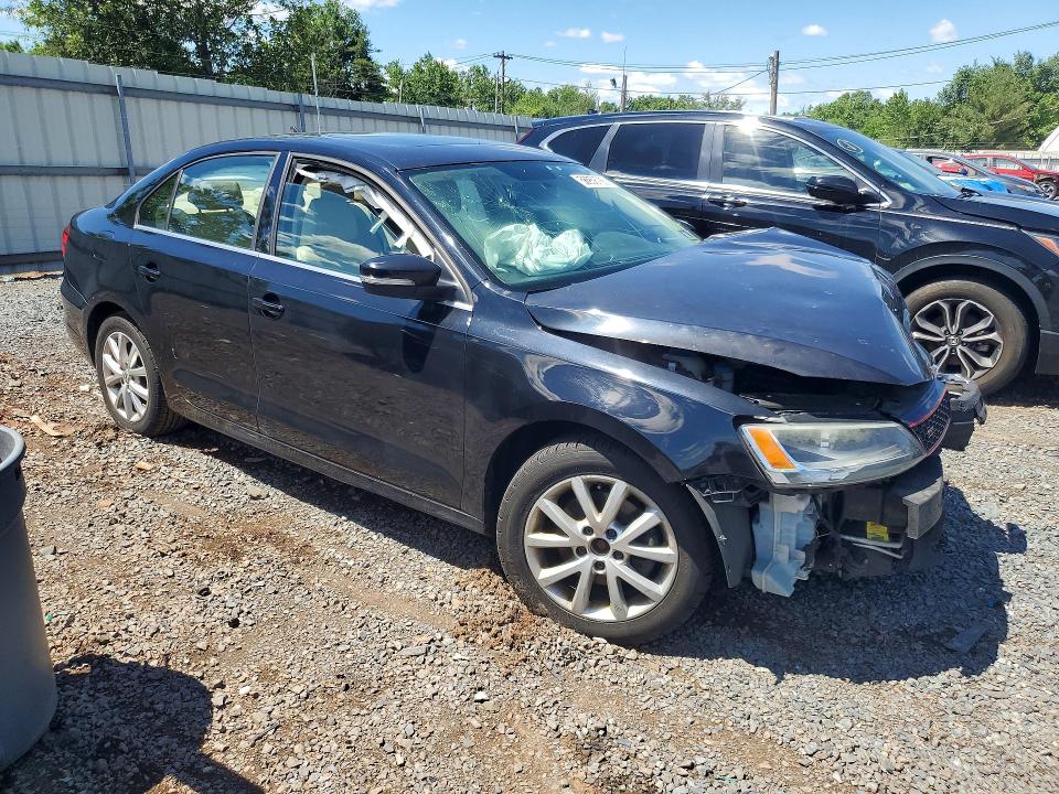 56958786 :رقم المزاد ، 3VWD17AJ0EM403248 vin ، 2014 Volkswagen Jetta مزاد بيع