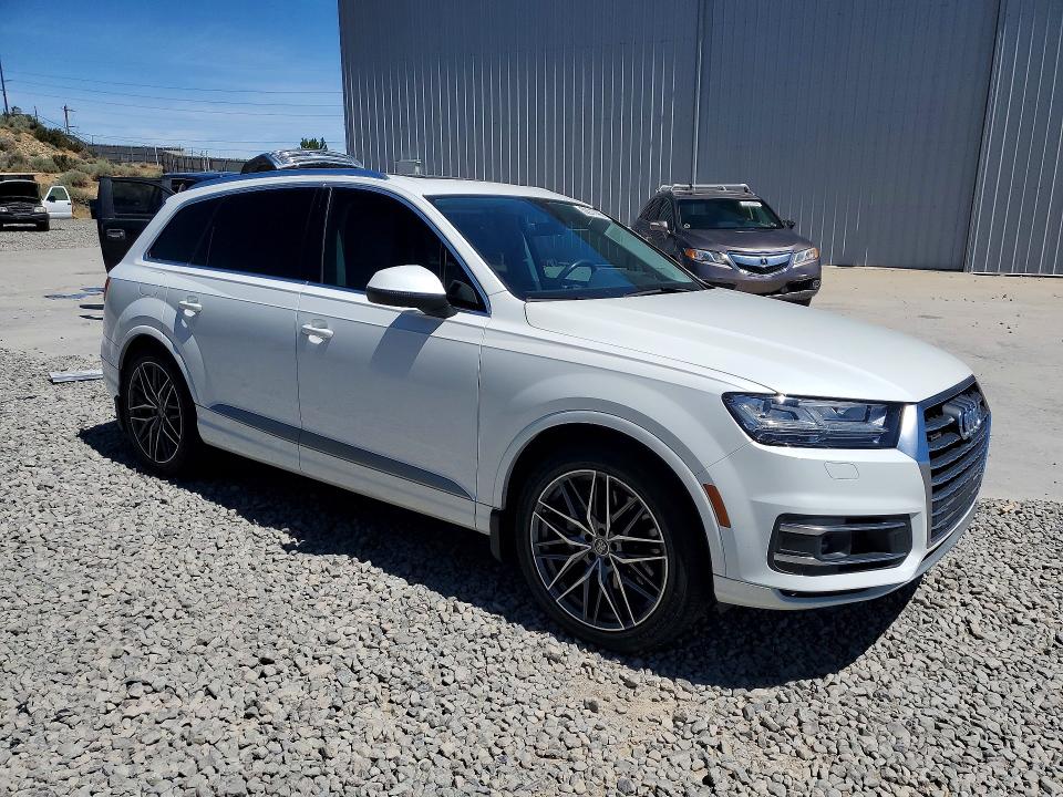 Продажа на аукционе авто 2017 Audi Q7, vin: WA1VAAF77HD030124, номер лота: 59017496
