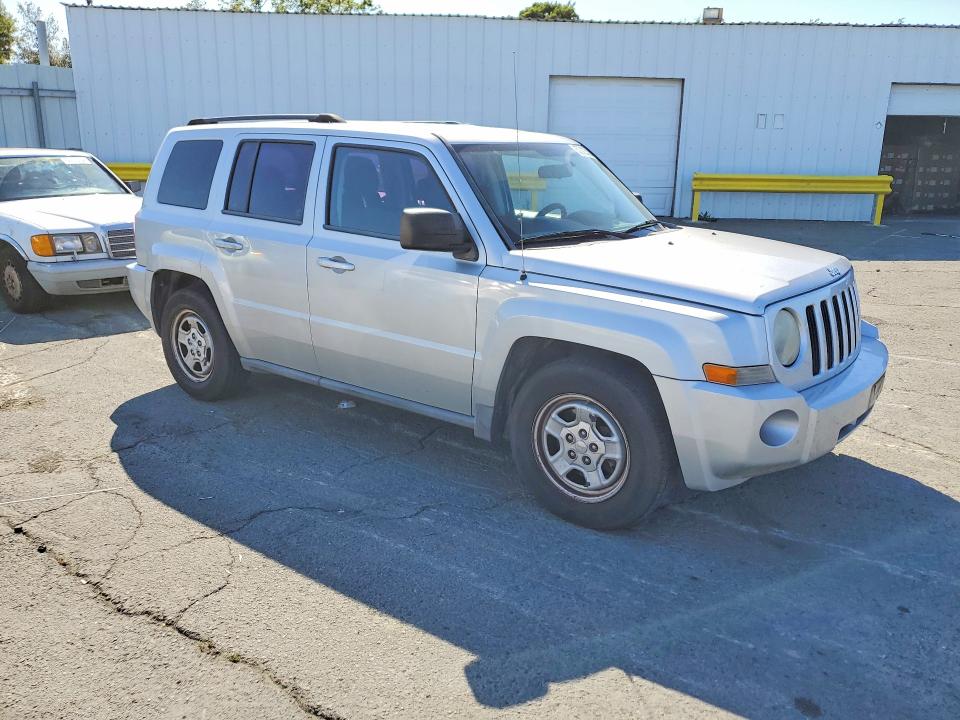 2010 Jeep Patriot მანქანა იყიდება აუქციონზე, vin: 1J4NT2GB8AD660050, აუქციონის ნომერი: 57022556