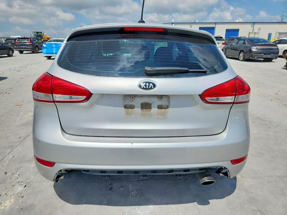 57561186 :رقم المزاد ، KNAFK5A89H5668736 vin ، 2017 Kia Forte مزاد بيع