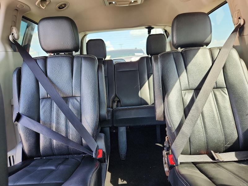 74513755 :رقم المزاد ، 2C4RC1BG1GR142078 vin ، 2016 Chrysler Town & Country مزاد بيع