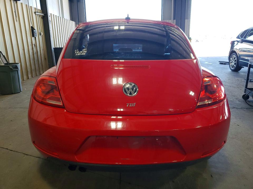 57150506 :رقم المزاد ، 3VWJL7AT1DM624418 vin ، 2013 Volkswagen Beetle مزاد بيع