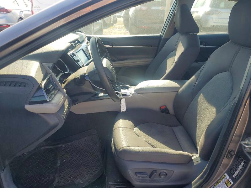56085356 :رقم المزاد ، 4T1C11AK2LU929230 vin ، 2020 Toyota Camry مزاد بيع